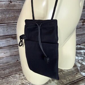 Lululemon Play Forward Crossbody pouch New - see notes